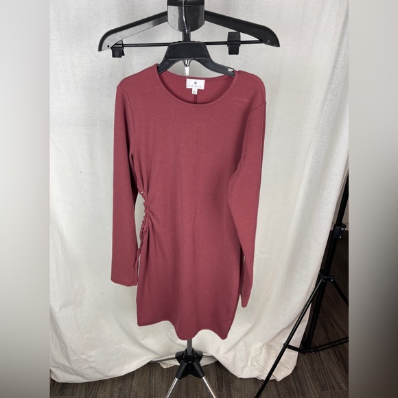 Socialite Side Cutout Red Long Sleeve Dress Size Large NWT - Picture 6 of 11